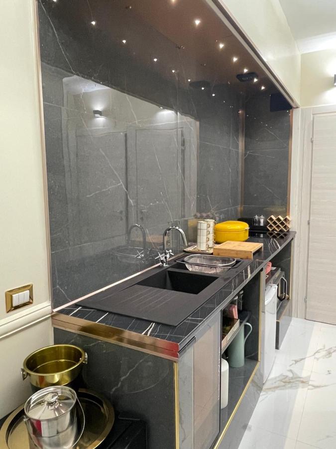 Spanish Steps Glamour & Sauna Luxury Apartment **** Roma Esterno foto