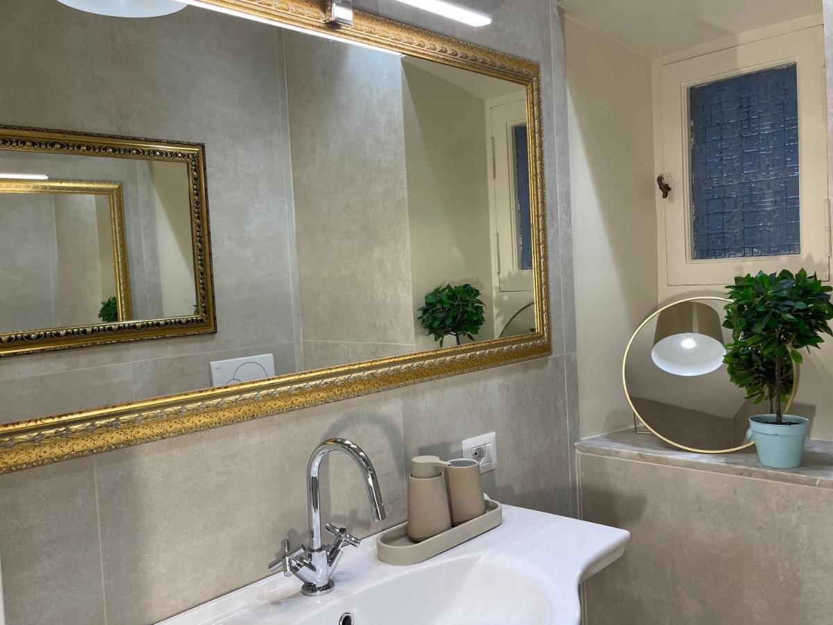 Spanish Steps Glamour & Sauna Luxury Apartment **** Roma Esterno foto